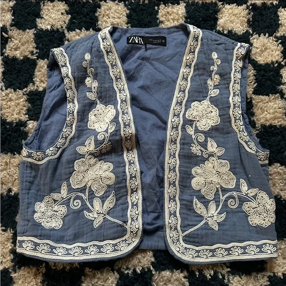 Zara embroidered crop vest - Picture 2 of 4